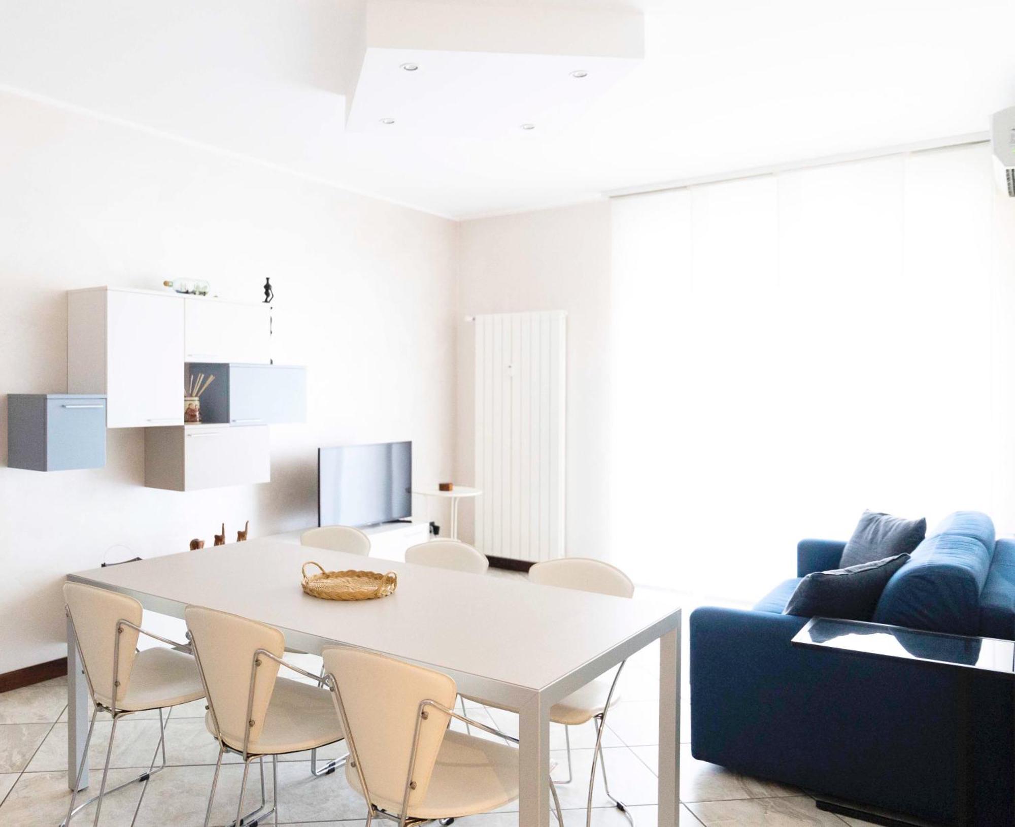 Blue Lake Arona - Cozy Apartment In City Center Eksteriør bilde